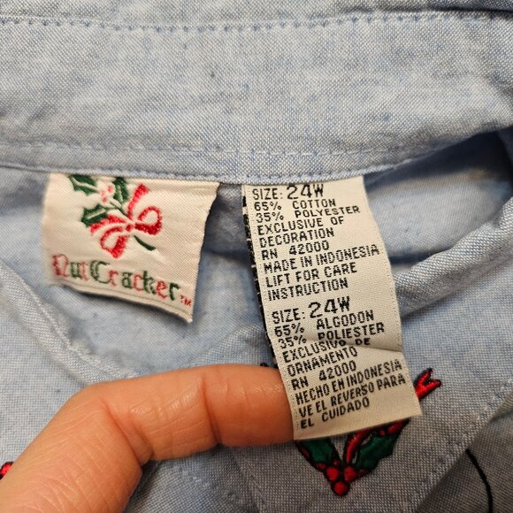 Vintage Nut Cracker Women's Christmas Ornament Embroidery Blue Denim Shirt 24W - Picture 8 of 8